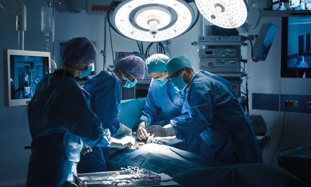 Διχασμένοι οι λοιμωξιολόγοι για το μέλλον της πανδημίας